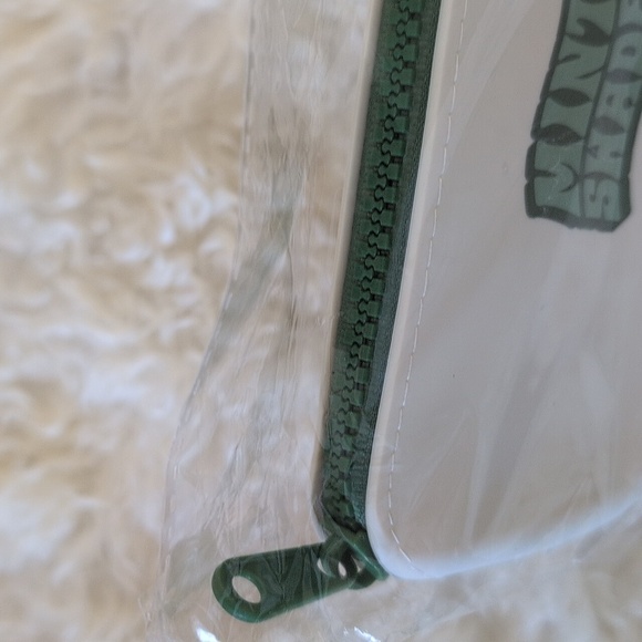 MINTY SHADES GLASSES CASE - Picture 2 of 3